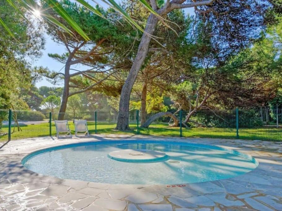 Superbe Appartement 50M De La Plage En Bord De Mer Ιέρ Εξωτερικό φωτογραφία