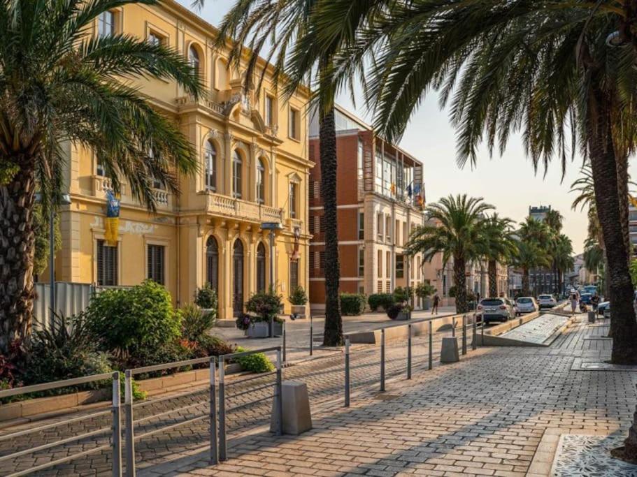 Superbe Appartement 50M De La Plage En Bord De Mer Ιέρ Εξωτερικό φωτογραφία